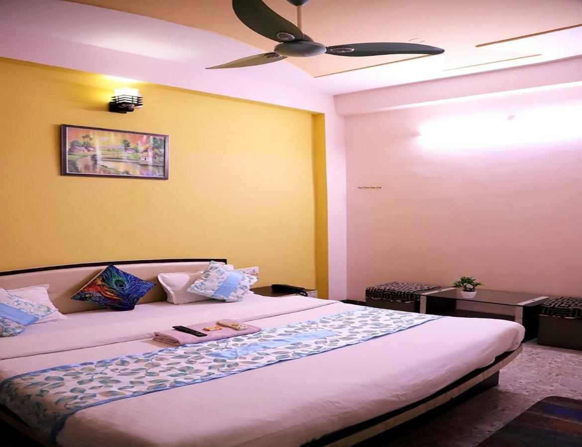 Hotel Mahishmati Palace Maheshwar Extérieur photo