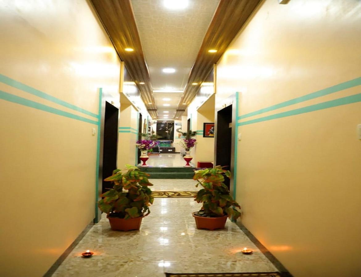 Hotel Mahishmati Palace Maheshwar Extérieur photo