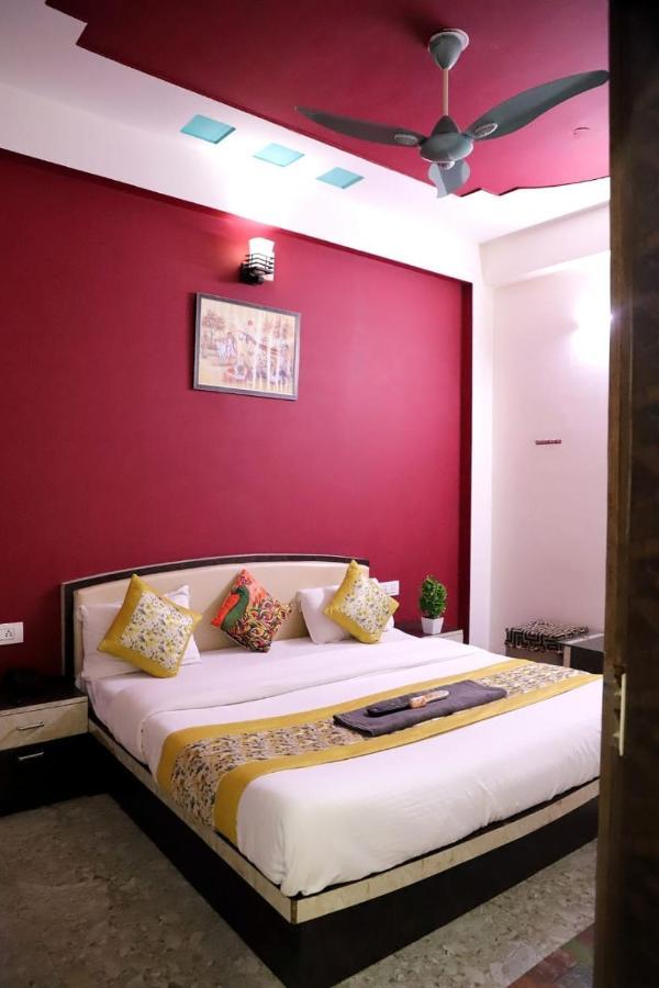 Hotel Mahishmati Palace Maheshwar Extérieur photo