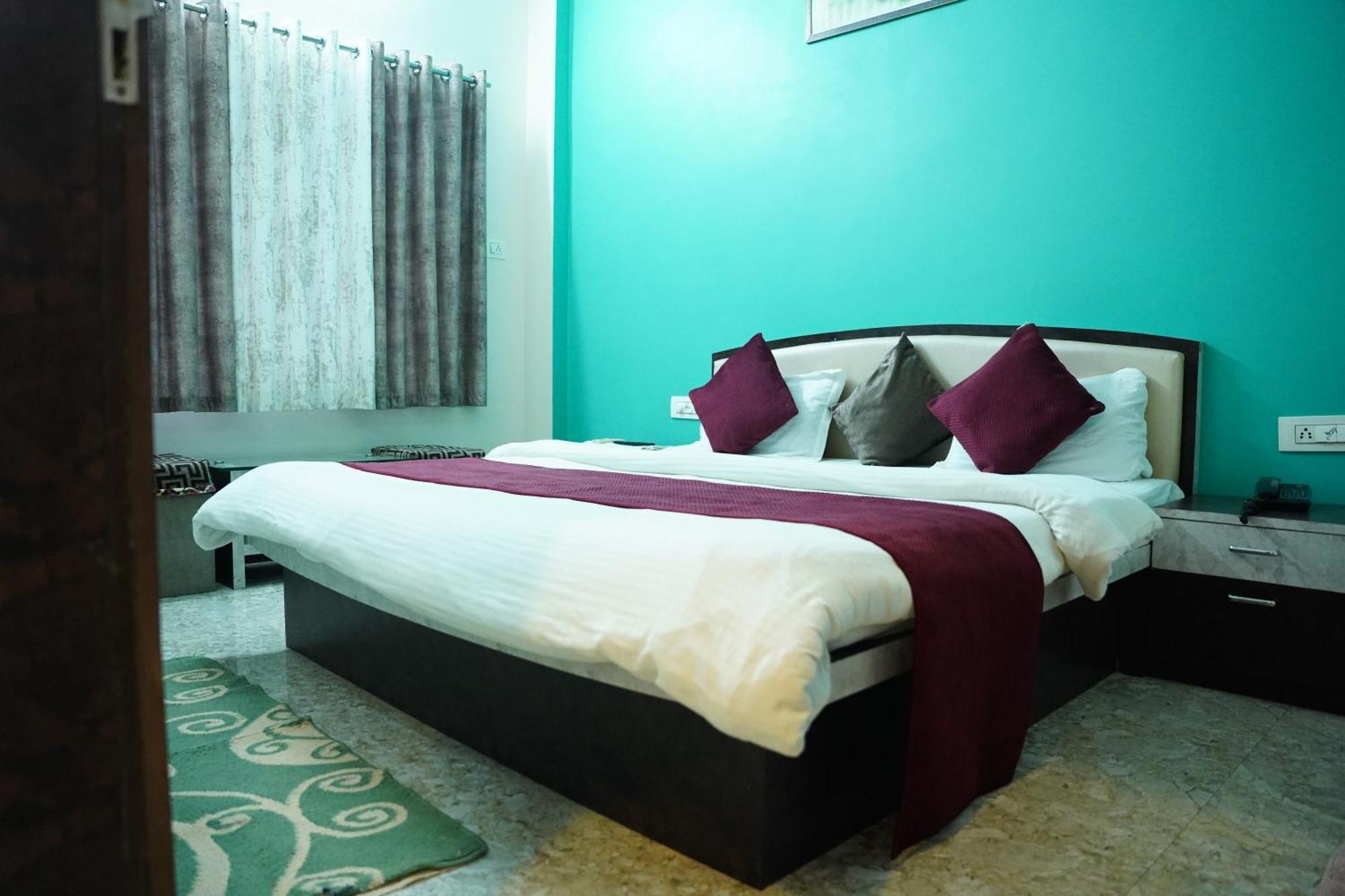 Hotel Mahishmati Palace Maheshwar Extérieur photo