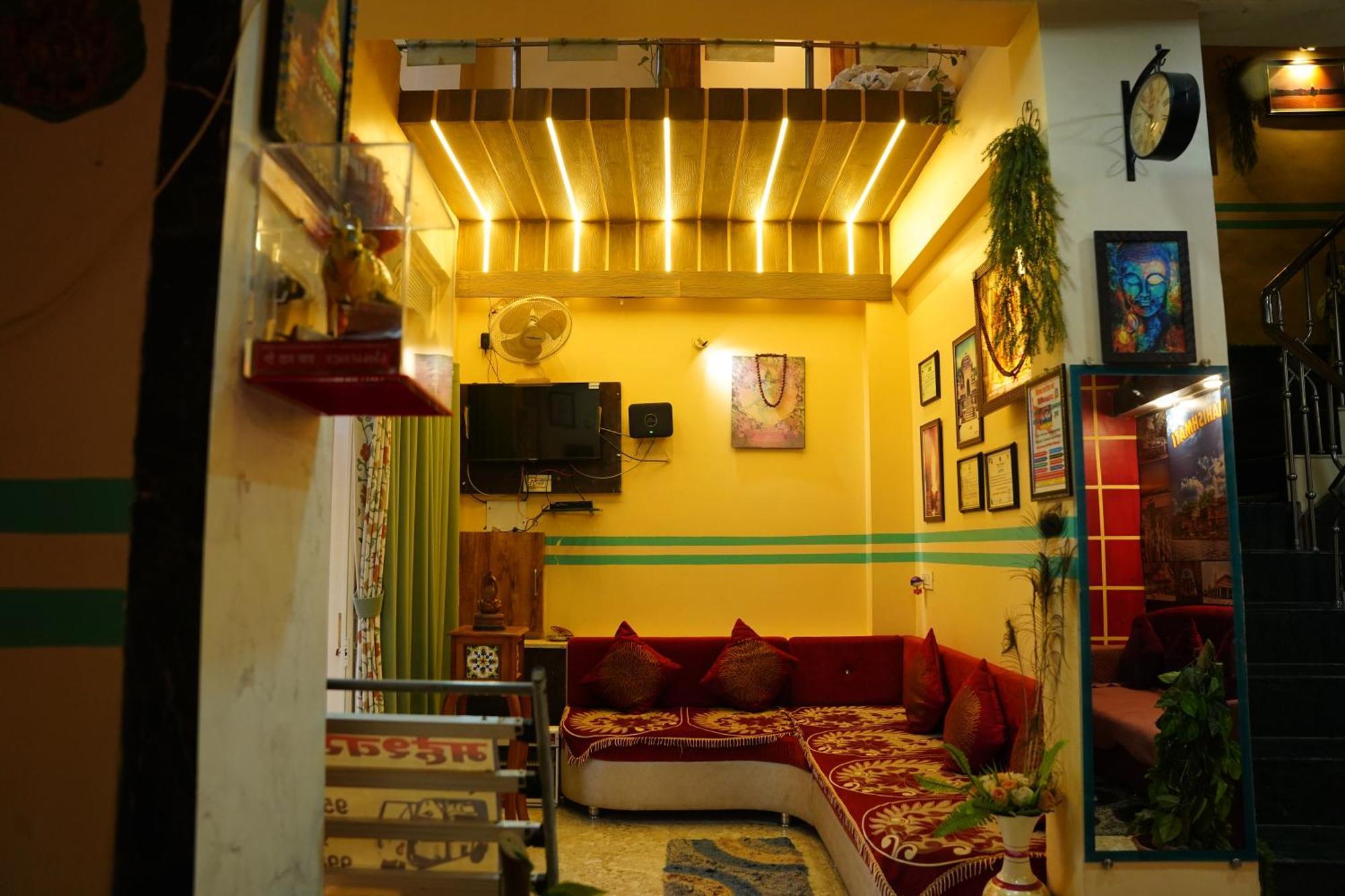 Hotel Mahishmati Palace Maheshwar Extérieur photo
